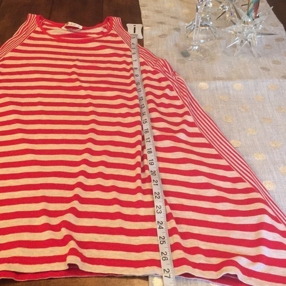 MAX STUDIO Red/Cream Striped Sleeveless Top Large - Like New - Picture 4 of 8